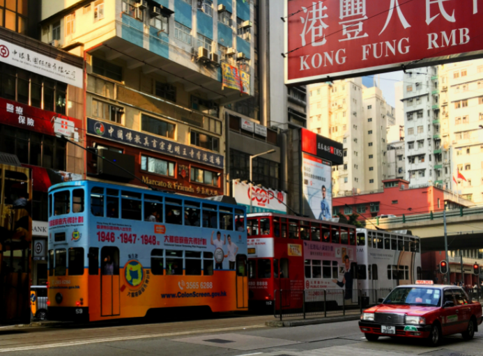在香港讀大學(xué)需要多少花費(fèi)呢？