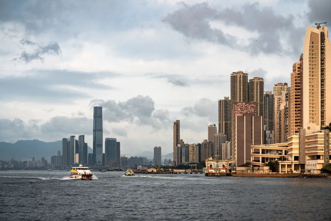 家庭收入要達(dá)到這個數(shù)，規(guī)劃香港身份才有奔頭！